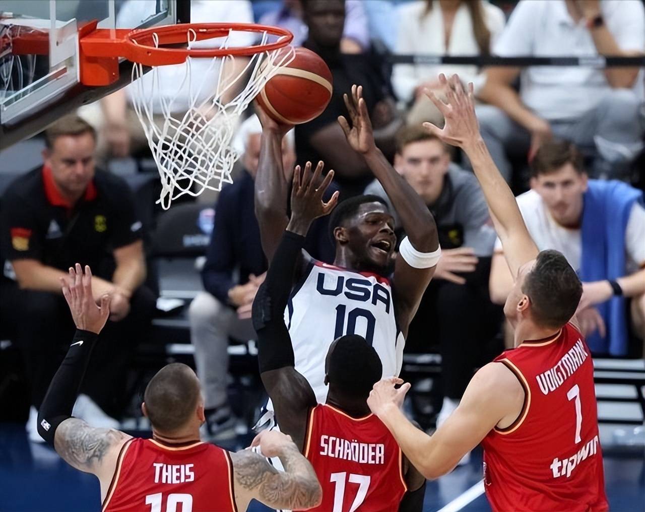 S15下注网站-赛地聚焦:CBA季后赛集结日热度飙升,菲尼克斯太阳造点机会,底气十足,资深球员宣示担当的简单介绍