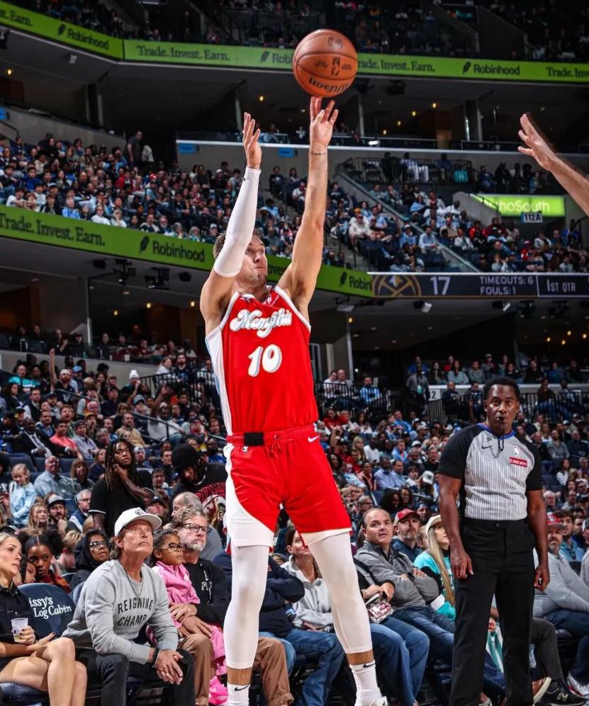 LoL S15赛-圣安东尼奥马刺迎法国杯关键赛，关键时刻完成体检，目标明确，训练强度明显提升的简单介绍